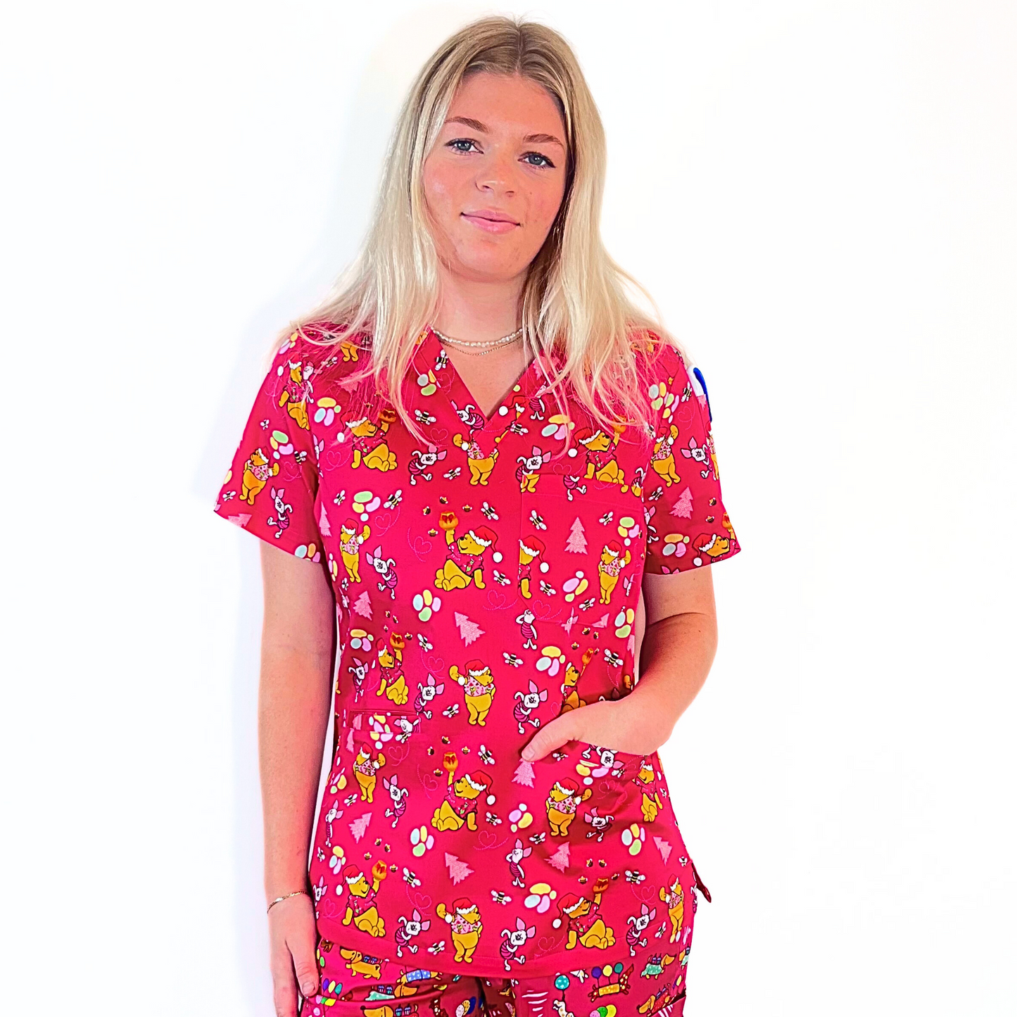 Bear wearing Xmas scrubs - Scrub Top