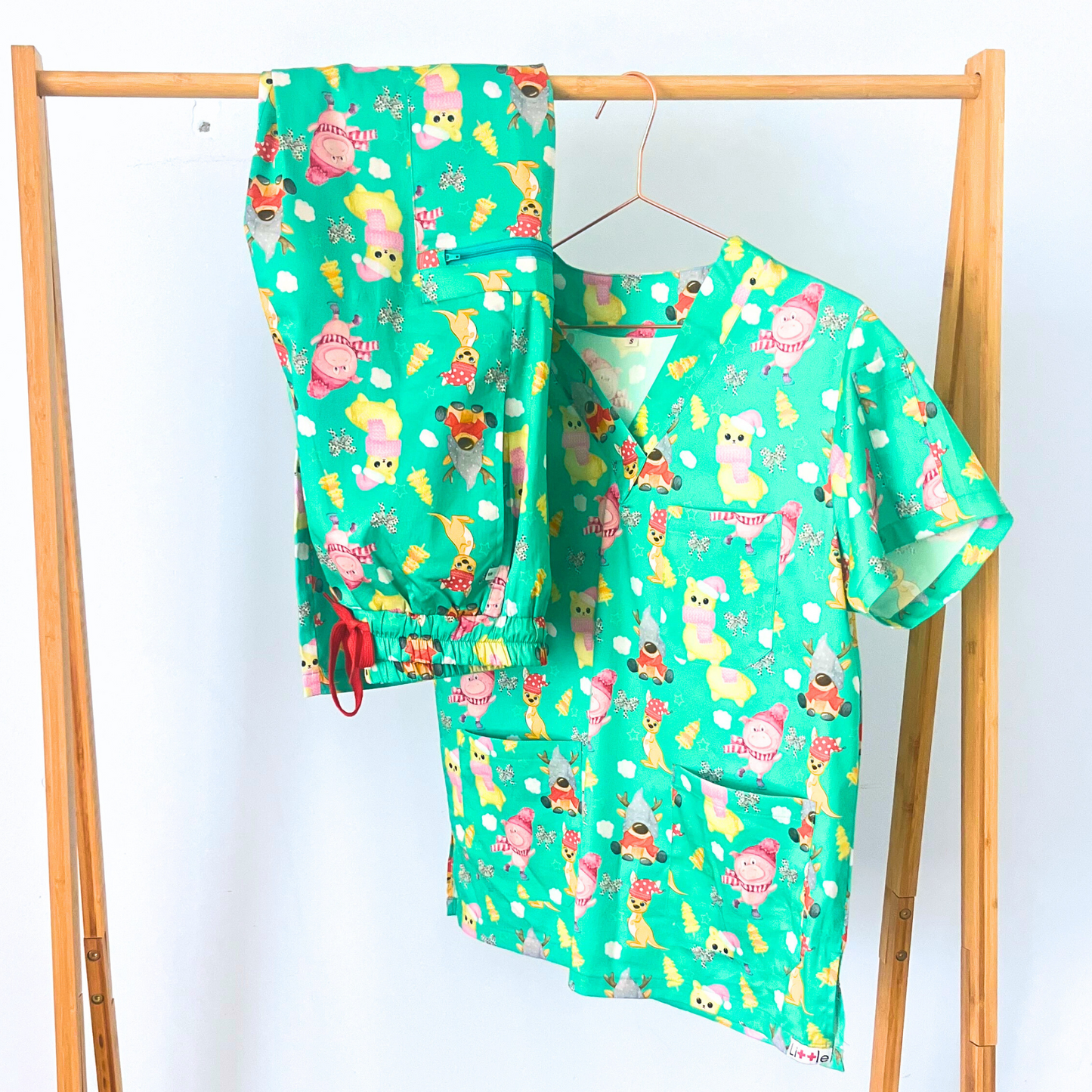 Beanie Xmas Scrub Top